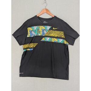 The Nike Tee Size Large Dri Fit Retro Look -0825F142